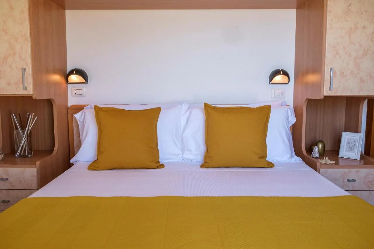 Hotel Oceanic Римини