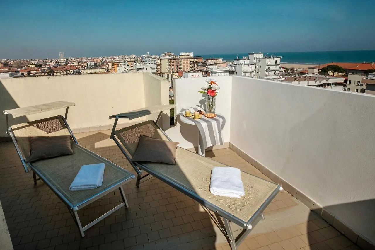 Hotel Oceanic Римини