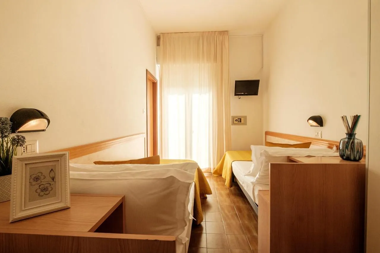 Hotel Oceanic Римини 3*,